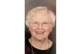 Laura Vaden's Instagram, Twitter & Facebook