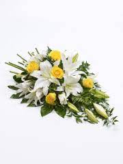 Arranjos de flores naturais *dia. Funeral Flower Arrangements Flowers For Funerals Interflora