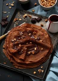 Crepes Chocolat Sauce Chocolat Noisettes Torrefiees Crepes Au Chocolat Chocolat Noisette Chocolat