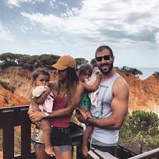 Jan 08, 2019 · a s últimas publicações de carolina patrocínio nas redes sociais têm dado que falar entre os seus seguidores e, desta vez, não é boa forma física da apresentadora o assunto do falatório. Carolina Patrocinio Vai Ser Mae Dentro De Dois Meses Movenoticias