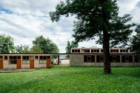Many of le corbusier's five points on architecture can be observed in this project. Haus Le Corbusier In Der Weissenhofsiedlung