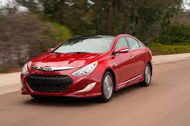The 2015 hyundai sonata hybrid has a good reliability rating, quick acceleration, and a comfortable cabin. 2015 Hyundai Sonata Hybrid Review Trims Specs Price New Interior Features Exterior Design And Specifications Carbuzz