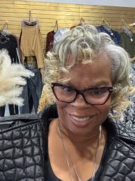 Introduction and photo sharing with alopecia