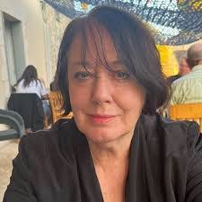 Catherine Cole's Instagram, Twitter & Facebook