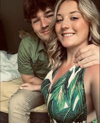 Nursing major looking for off-campus roommates