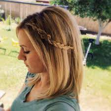 Dutch braid your hair curving the braid to one side (allowing for a loose, imperfect tension) and then finish off half way down the ends. Pin Auf Anniesforgetmeknots