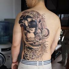 Shigeharu shirai 74 tahun ditangkap di wilayah lopburi 150 kilometer arah utara bangkok pada rabu 10 januari 2018. Terkeren 16 Desain Tato Yakuza Di Lengan Contoh Gambar Tato Tato Yakuza Tato Desain Tato