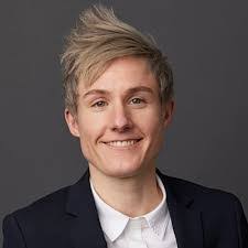 Amy Barber's Instagram, Twitter & Facebook