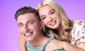 BaylenOutLoud is coming back! Stay tuned for a sneak peek of the new season  dropping TOMORROW. 👀