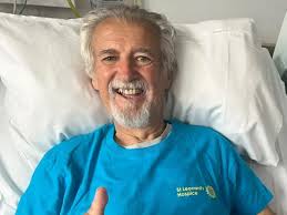 Actor and quiz host Gordie takes to the skies for 'one last hurrah' after  cancer diagnosis