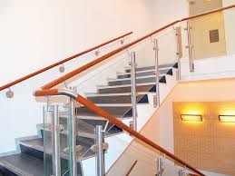 Hinzu kommt, dass holz von allen materialien am einfachsten weiterverarbeitet und auf die baulichen gegebenheiten angepasst werden kann. Edelstahlgelander Bausatze Fur Balkongelander Treppengelander Brustungsgelander Terrassengelander