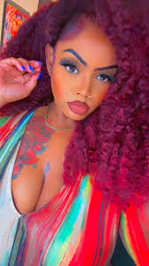 Hi yall finally decided to do an intro looking for friends!! I'm Bee, 34,  I'm in Nashville for now. I'm in aviation so I do travel ✈️