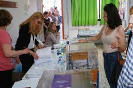Η πάολα ρεβενιώτη αναγράφεται στο ψηφοδέλτιο και ως παύλος ρεβενιώτης, που είναι το οι υποψήφιοι που ανακοίνωσε ο γιάνης βαρουφάκης σε όλη την ελλάδα α ' αθηνασ 1 μπρακούλιας. Boyleytikes Ekloges 2019 Aytoi Einai Oi Ypopshfioi Boyleytes Se A8hna Kai Attikh Lista Eidhseis