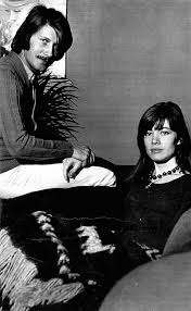 Dans nice matin, celle qui a convaincu jacques dutronc d'accepter ce documentaire aborde leur. Jacques Dutronc Et Francoise Hardy Francoise Hardy Hardy Sixties Fashion