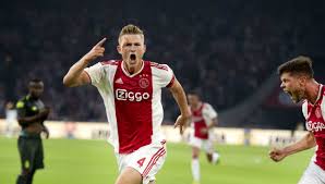 The netherlands' defensive leader, matthijs de ligt, was sent off for deliberate handball in the 55th minute with the game goalless. Transfer News Barcelona Targeting Ajax Defender Matthijs De Ligt Sport360 News