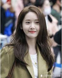 Girls' generation's yoona shows a different side of herself with latest pictorial for high cut. The Hairstyle Is Weird Girls Generation Lim Yoona Reveals The Short Hair Bangs Look The Doll Is Beautiful And Eye Catching Daydaynews