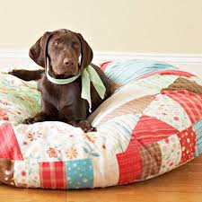 Turn Your Old Jeans Into A Cozy And Durable Diy Dog Bed Diy Pet Bed Diy Dog Bed Cozy Quilts