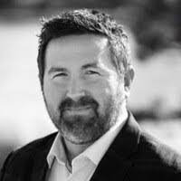 Carlos Raygada's Instagram, Twitter & Facebook