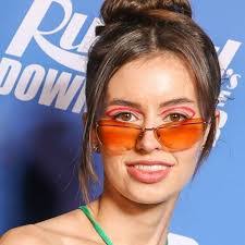 Naomi Higgins's Instagram, Twitter & Facebook