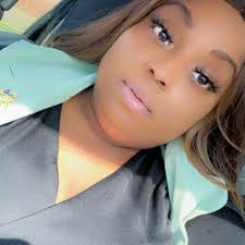 Shari Mcclain's Instagram, Twitter & Facebook