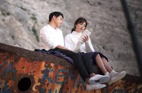 Fans of song joong ki already know how charitable he is, in that he also donated 95 million won (approximately $82,580 usd) to the korea childhood leukemia foundation in august and september, another 100 million won to unicef, and 20 million won. Song Joong Ki And Song Hye Kyo News 2018 Are They Expecting First Child