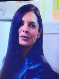 Ana's new life and friendships