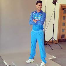 Professional cricketer | a proud tamilian and washington sundar‏подлинная учетная запись @sundarwashi5 25 июн. Washington Sundar Sundarwashi5 Twitter