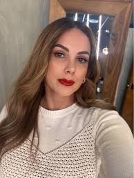 Veronica Marron's Instagram, Twitter & Facebook