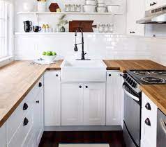 Kami kongsikan tip dengan menyediakan panduan buat pemilik kediaman mengatasi masalah dapur sempit. 15 Desain Dapur Kecil Cantik Bikin Memasak Lebih Cepat