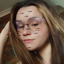 Lara Fish's Instagram, Twitter & Facebook