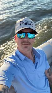 Meet us at the bar tonight baby!! Free fan club show at 7 for all my  Oceanaires! All info is in the bk app, download and come party!