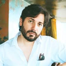 Victor Arauz's Instagram, Twitter & Facebook