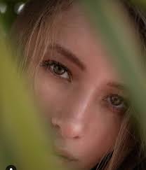 Hi everyone! I'm a photographer looking to collaborate with models