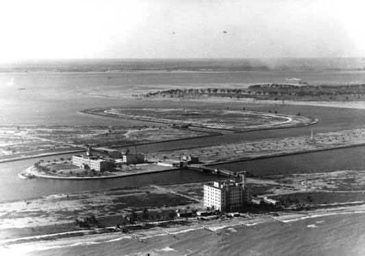 Florida Memory • Aerial view of Biscayne Bay Islands.