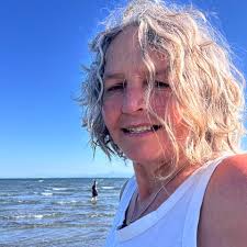 Hi do i need to put water when boiling eggs in a Air fryer