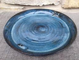 Cette Roue Levee Assiette Libellule Est Le Complement Parfait A Votre Cuisine Environ 10 5 Cm De Diametre Tire A Cone 5 6 Le G Plates Dinner Plates Pottery