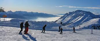 5 or 6 ski days in the districts val di fassa/carezza, alpe lusia/san pellegrino, val di fiemme/obereggen, san martino di. Prezzi Skipass