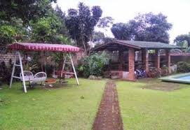 Puncaksewavilla Sewa Villa Di Puncak Cisarua Halaman Luas Tempat Tidur Tingkat Villa Cisarua Pergola