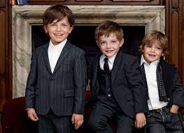 By kamron murray 18 mar, 2021 post a comment esempi di utilizzo azzurro in inglese. Paggetti Un Look Da Vero Gentlemen Unadonna