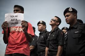 Pakmie pakmie at 4:12 pm. Bekas Peguam Negara Pertahan Akta Sosma Beritabenar