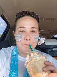 Victory Monday coffee run for Dan Campbell (and his glasses)! ☕️ 🤓