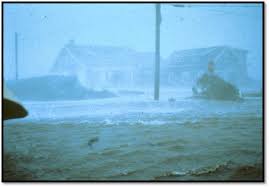 During hurricane bob, everybody was on well service, said walker, who was a lieutenant in the chatham police department and deputy director of the town's emergency management program in 1991. Nws Boston Hurricane Bob 1991