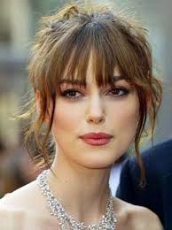 This is ideal hairstyle for all the times. 4 Classic Hairstyles For Long Face Shape Pretty Designs Medium Hair Styles Long Face Shapes Long Face Hairstyles