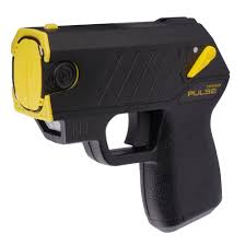 Stellt sich die frage ob da dann auch immer der taser als todesursache festgemacht werden kann oder zum tod beigetragen hat. Axon Taser Pulse Selbstverteidigungswerkzeug 50 000 V 39066 Bester Preis Verfugbarkeit Prufen Online Kaufen Mit Schnelle Lieferung