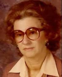 Julia Peck's Instagram, Twitter & Facebook