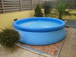 Instalar Una Piscina Hinchable En Casa Disfruta Del Verano Piscinas Portatiles Piscinas Piscinas Plasticas