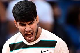 Alcaraz vince il quarto set al tie break 7-3. Ora la sfida con Sinner si  decide al quinto DIRETTA e FOTO della finale del Roland Garros #ANSA  https://www.ansa.it/sito/notizie/sport/tennis/2025/06/08/sinner-alcaraz-al-tie-break-nel-quarto-set.-diretta-e  ...