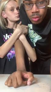 If you havent already tune in for me link in bio ❤️‍🔥❤️‍🔥