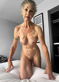 Nobue Toyoshima skinny nude