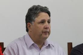 Garotinho "poupa" Benedicto Jr Folha1